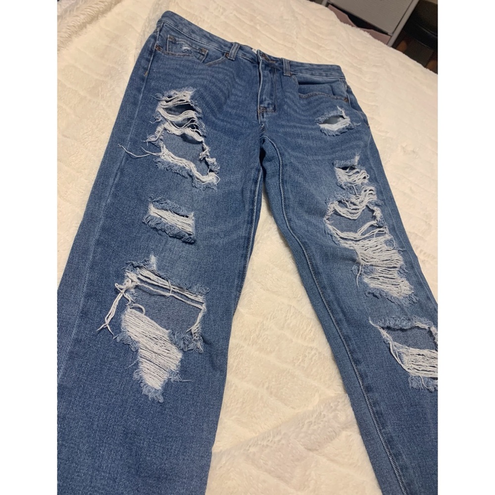 Ripped Mom Jeans High waisted